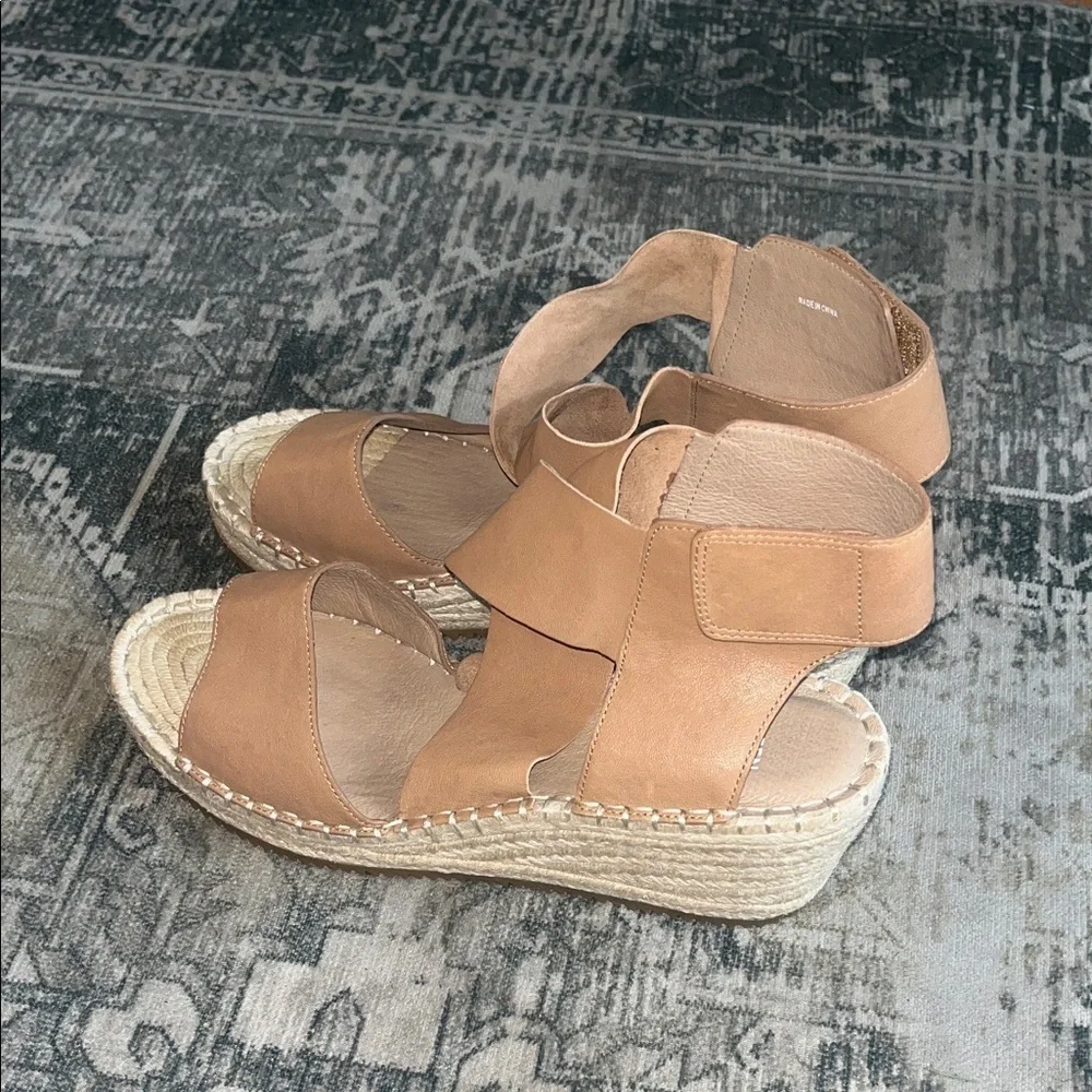 Eileen Fisher women’s Willow Tumbled Leather Wedge Espadrille size 11